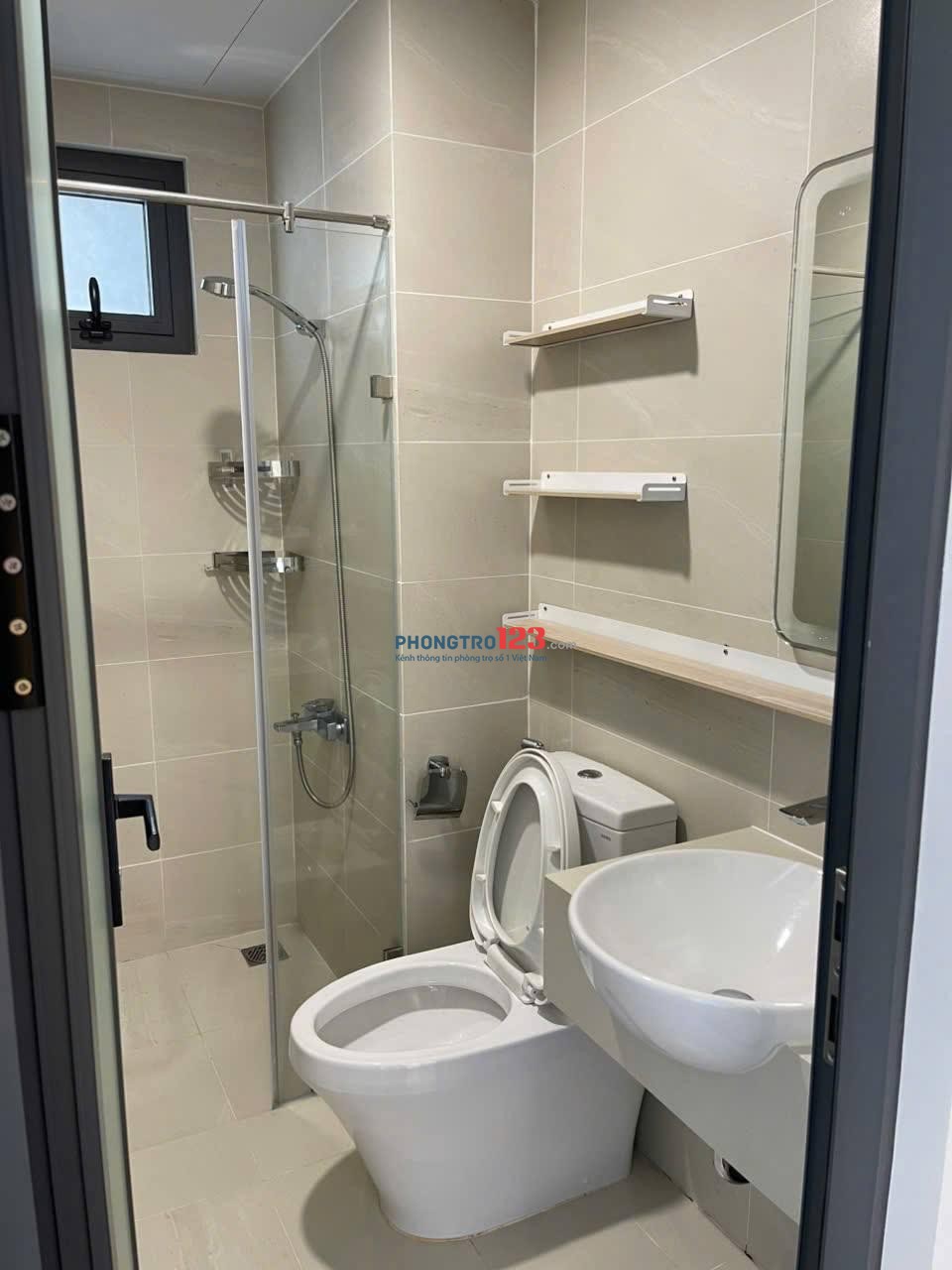 C/c Harmona, Tân BÌnh:81m2, 2p ngủ, 2wc, Nội thất, 12tr/th