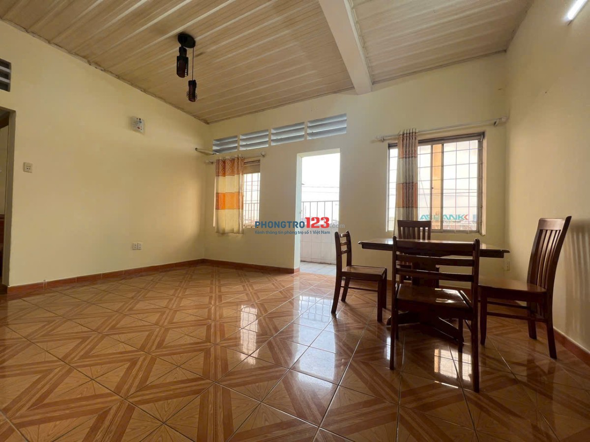 Chung cư Hồ Văn Huê, P9, Phú Nhuận: 70m2, 2p ngủ, 8.5tr/th