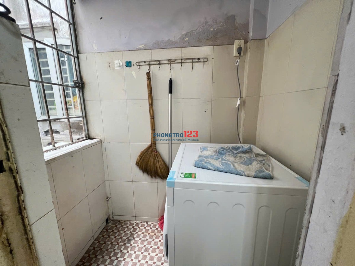 Chung cư Hồ Văn Huê, P9, Phú Nhuận: 70m2, 2p ngủ, 8.5tr/th