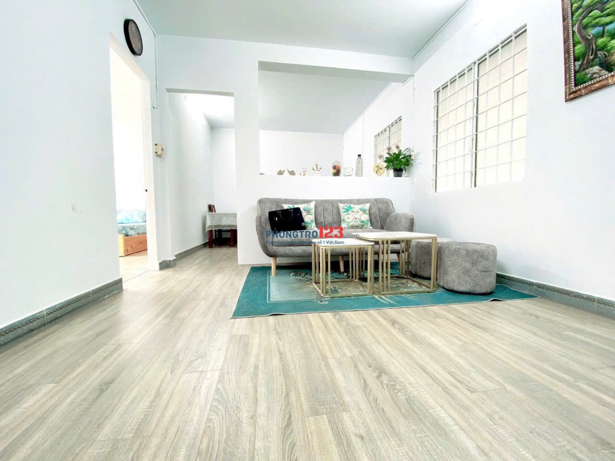 Chung Cư Lê Hồng Phong Quận 10 rộng 80m2 2PN 1WC giá 8,5tr/th