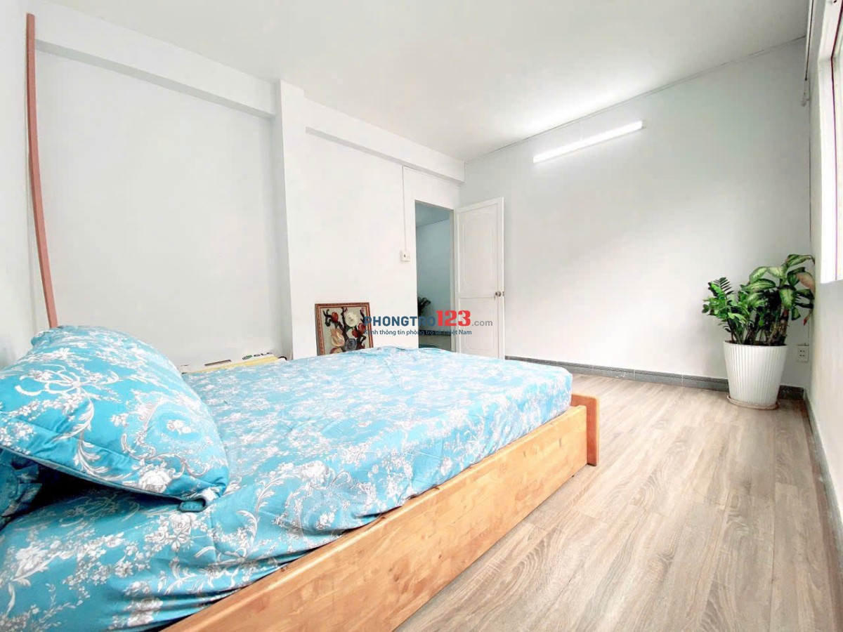 Chung Cư Lê Hồng Phong Quận 10 rộng 80m2 2PN 1WC giá 8,5tr/th