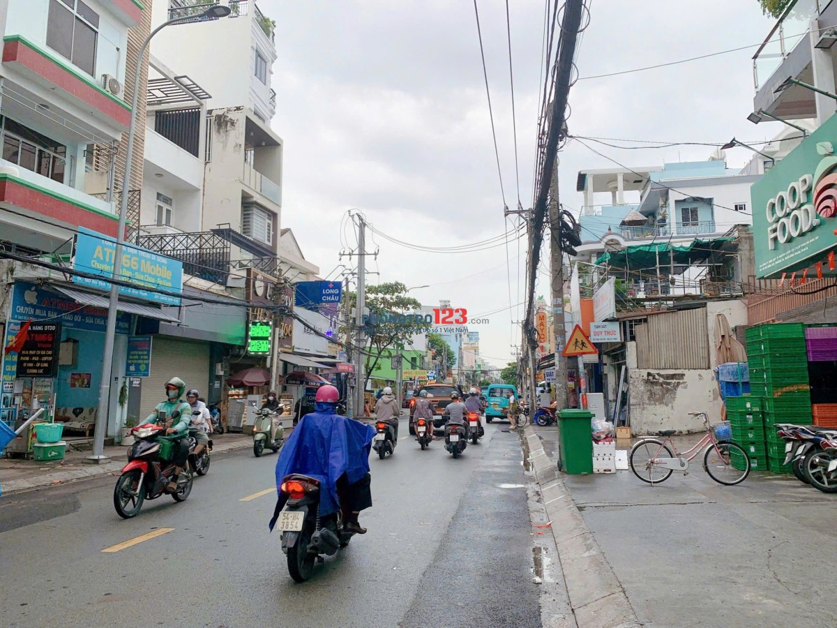 PHÒNG TRỌ FULL NỘI THẤT CỬA SỔ VÀ BAN CÔNG LỚN Ở BÌNH THẠNH GẦN ĐẠI HỌC HUTECH,HIU,UEF-LH:0334998413