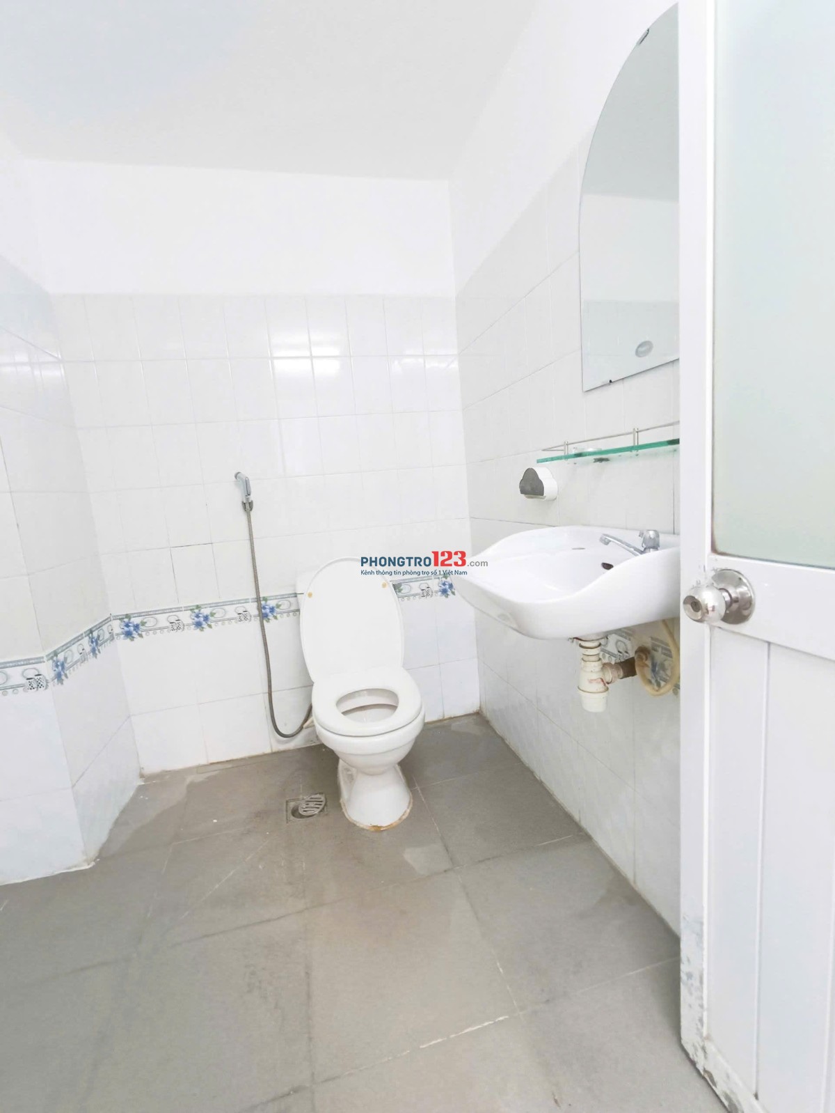 CHO THUÊ PHÒNG GÁC CAO FULL NỘI THẤT NGAY NGUYỄN VĂN CỪ QUẬN 1