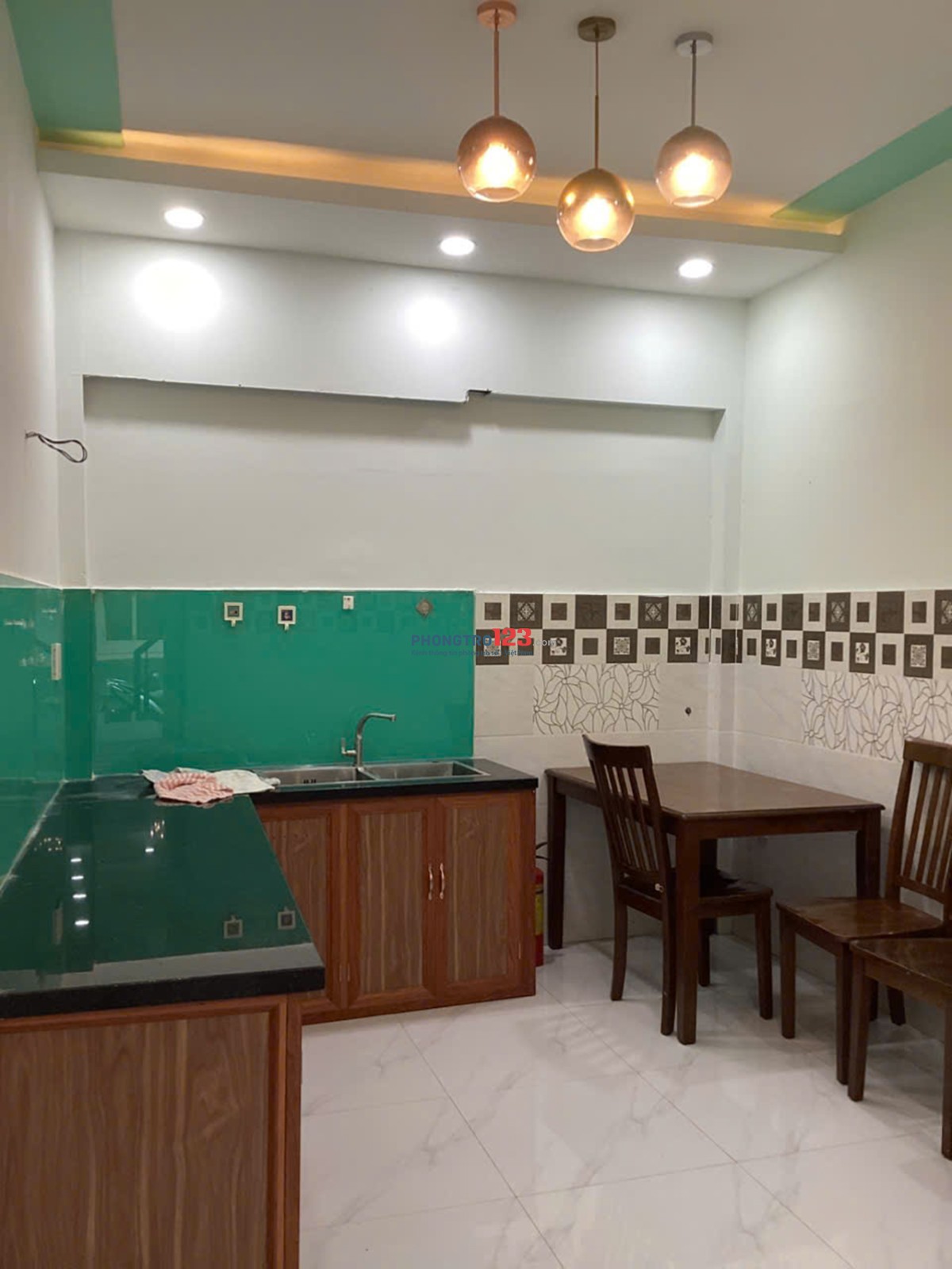 Cho thuê nhà nguyên căn đường Nguyễn Hữu Cảnh, gần chợ Nguyễn Duy Ninh