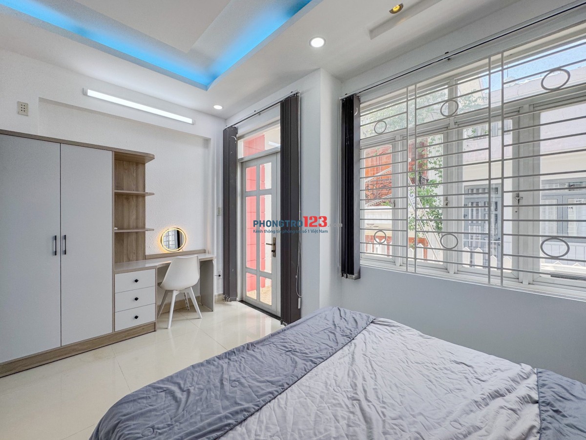 Cho thuê 1 phòng ngủ tách bếp - Full nội thất - gần CV Hoàng Văn Thụ