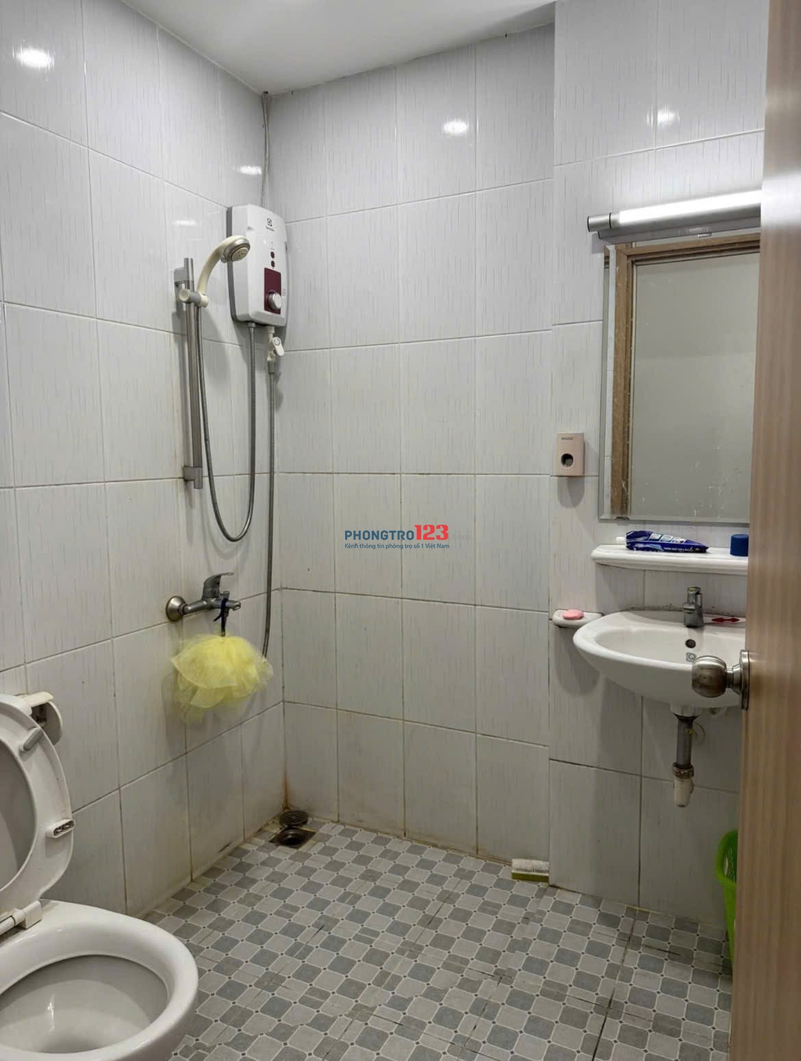 Căn hộ 86m2, 2p ngủ, 2wc,Full Nt - C/c Bàu Cát, p10, Tân Bình chỉ 11tr/th