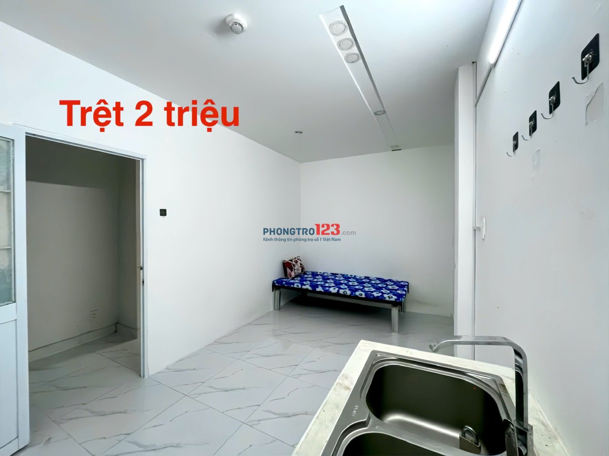 Còn Đúng 2 Phòng Trệt Giá Rẻ 2TR – Chỉ Cần Mang Quần Áo Vào Ở