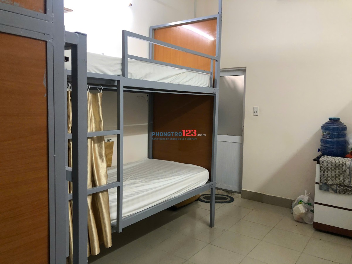 Kí túc xá cao cấp dành cho sinh viên gần các trường cao đẳng, ĐH bán kính 300m đến 2,7km
