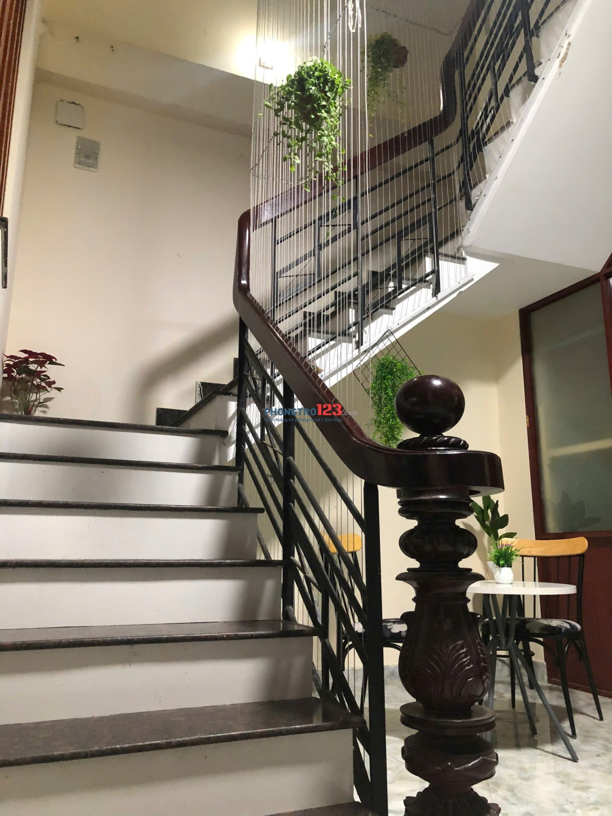 Kí túc xá cao cấp dành cho sinh viên gần các trường cao đẳng, ĐH bán kính 300m đến 2,7km