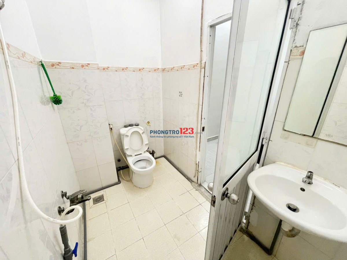 Phòng Mặt Tiền Đường Tên Lửa Kế Bên Siêu Thị Aeon.
