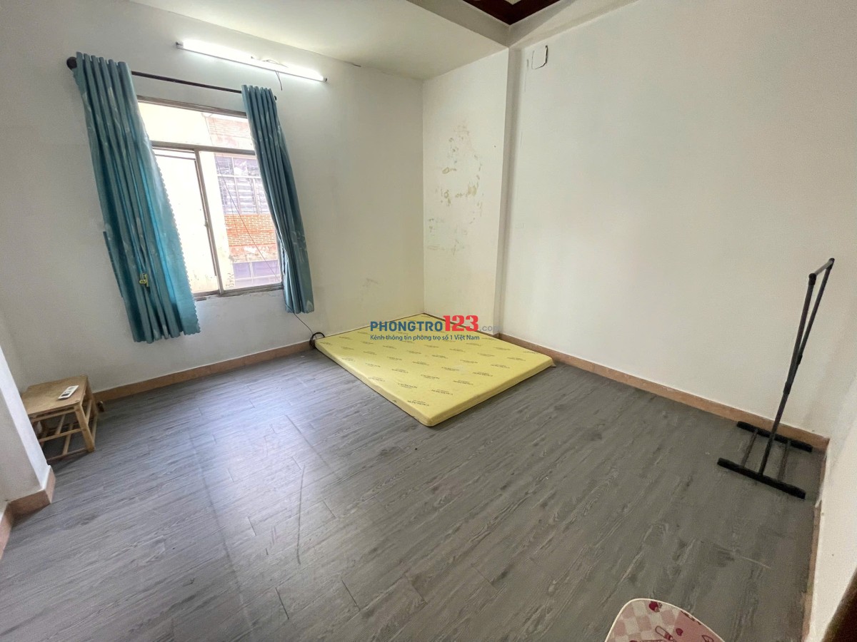 PHÒNG TRỌ KHU TRUNG TÂM TÊN LỬA CÓ MÁY LẠNH, CỬA SỔ