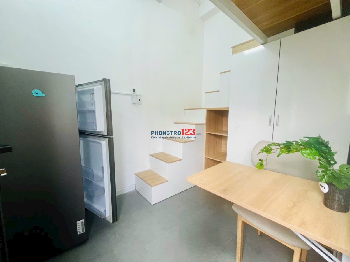 Phòng trọ gác cao 25m2 cửa sổ lớn thoáng mát ngay Bùi Đình Tuý, gần Học Viện Cán Bộ, khu an ninh tốt