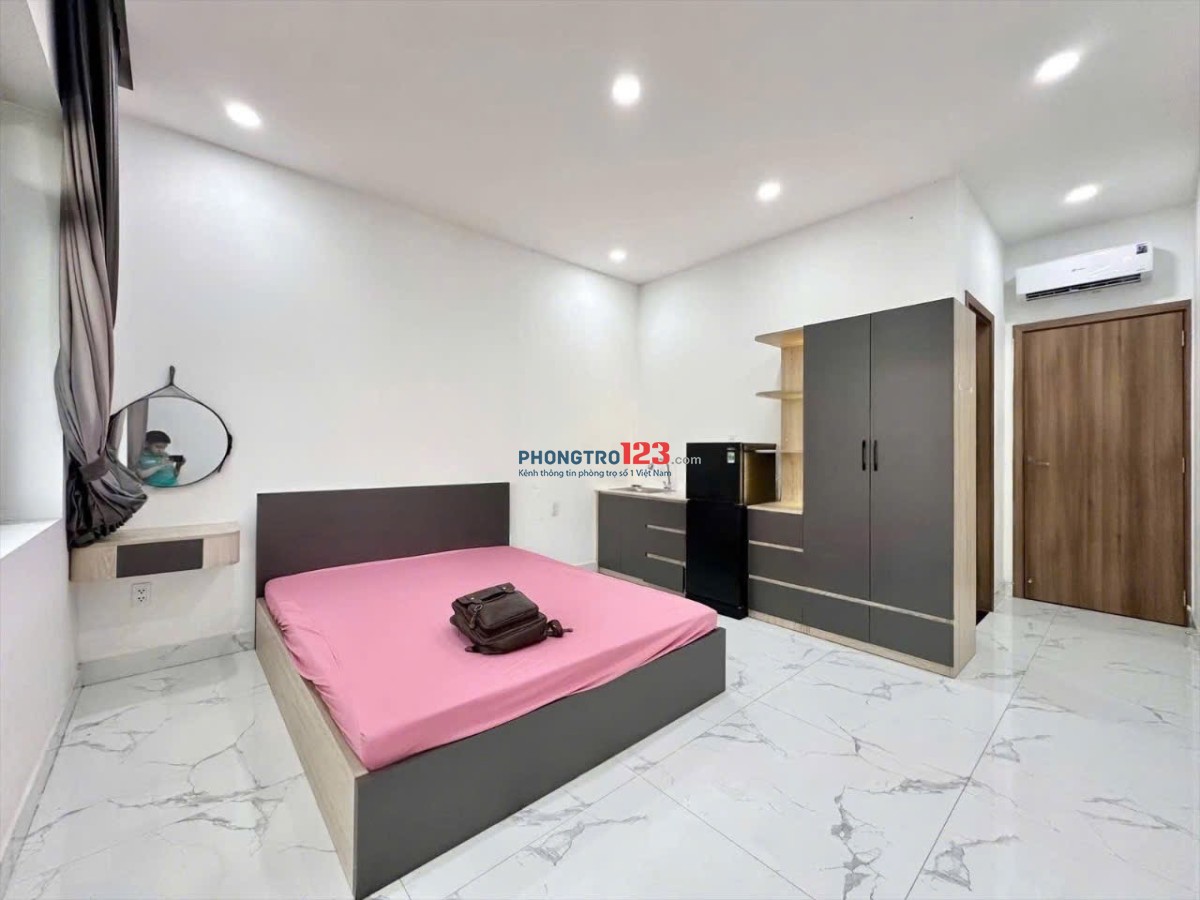Căn hộ mới tinh giá sinh viên với chiếc viêw ban công trong lành ngay Tân Bình trung tâm của tp