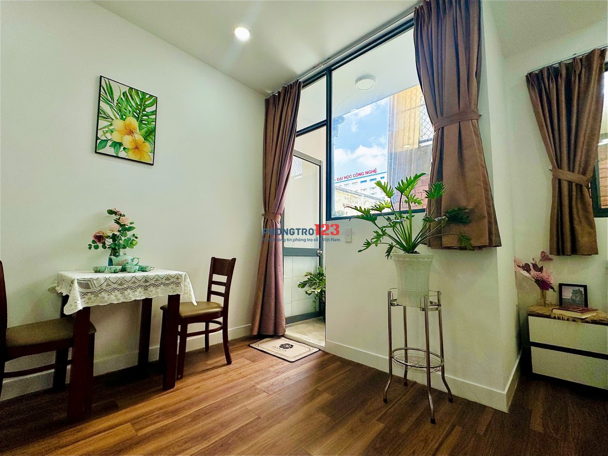 PHÒNG TRỌ FULL NỘI THẤT BAN CÔNG THOÁNG Ở BÌNH THẠNH GẦN ĐẠI HỌC HUTECH, HIU, UEF - LH: 0334998413