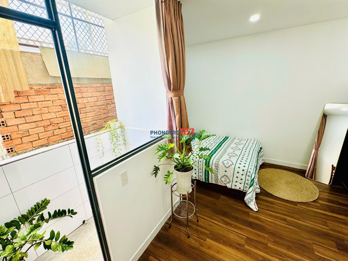PHÒNG TRỌ FULL NỘI THẤT BAN CÔNG THOÁNG Ở BÌNH THẠNH GẦN ĐẠI HỌC HUTECH, HIU, UEF - LH: 0334998413