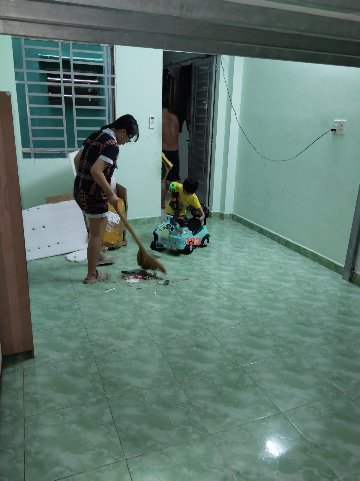 Phòng trọ sạch sẽ thoáng mát cho thuê tại đường CMT8, quận 10