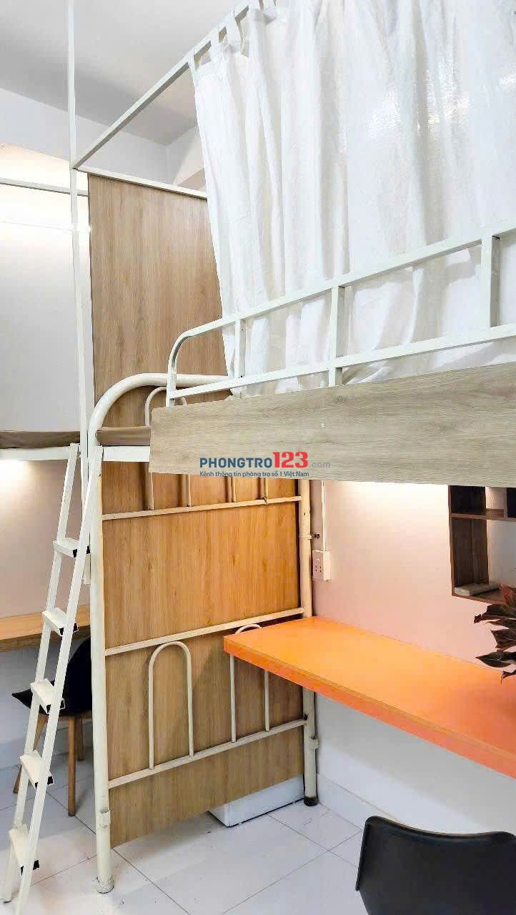 Ký Túc Xá Miniduplex bàn học to Xóm Chiếu ĐH Nguyễn Tất Thành - ĐH Luật - UFM từ 1tr6