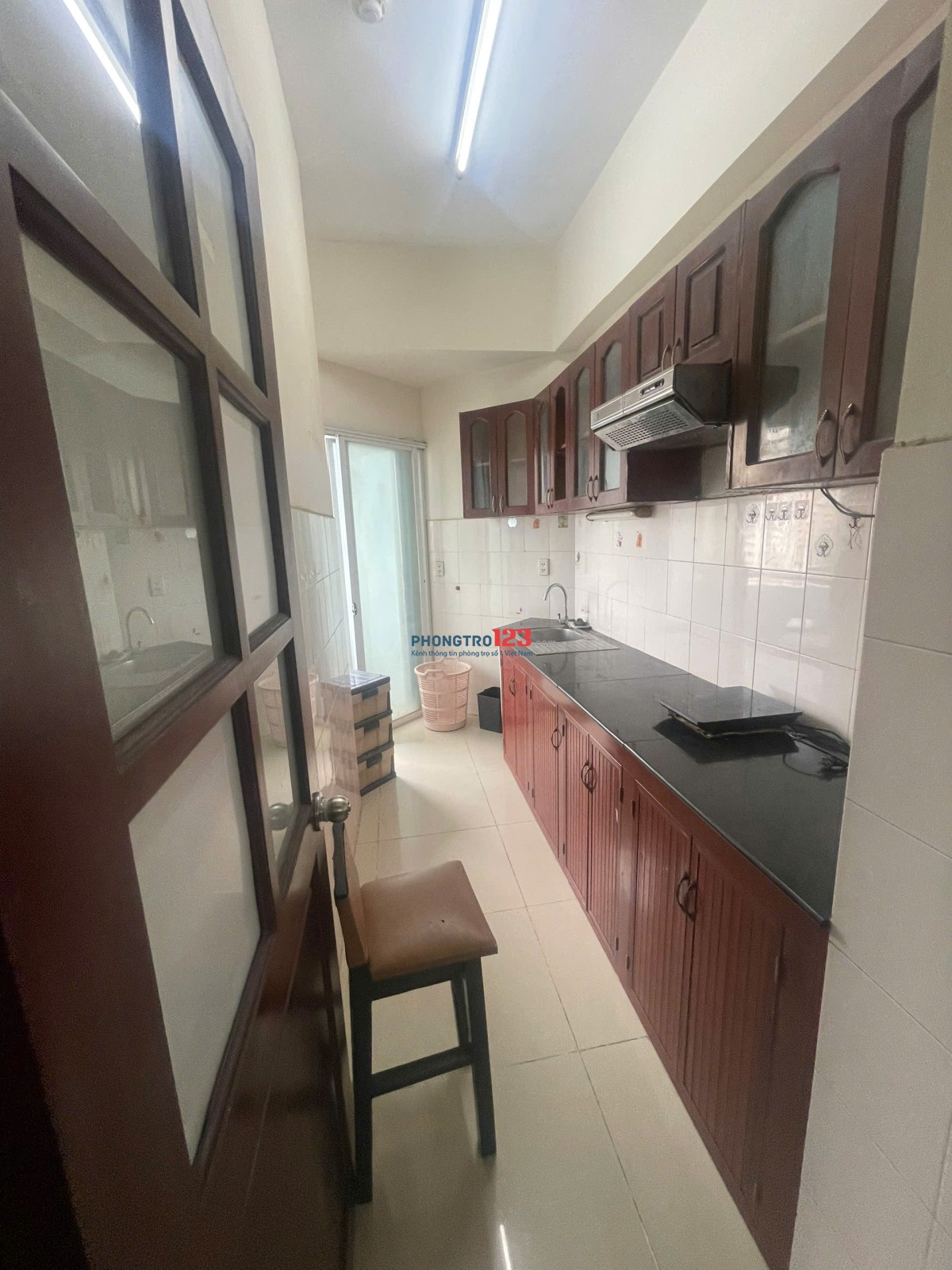 Căn hộ Cao ốc Lương Định Của, 2PN, 84m2 cho thuê 12tr