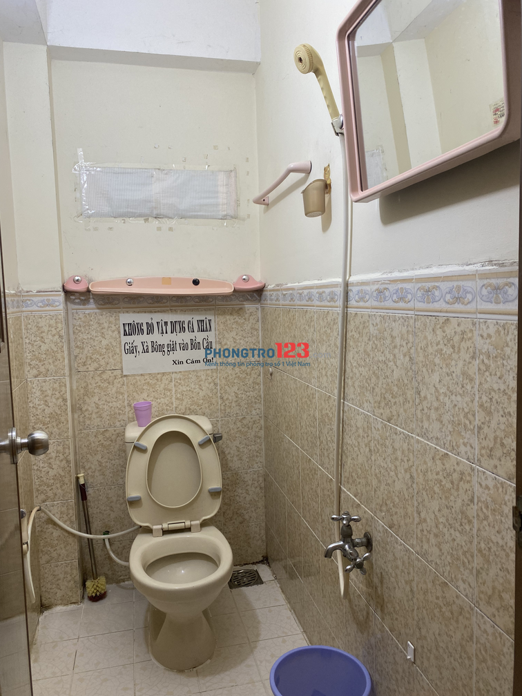Phòng trọ 22m2 sạch đẹp tiện nghi mặt tiền đường Cao Văn Lầu, Quận 6