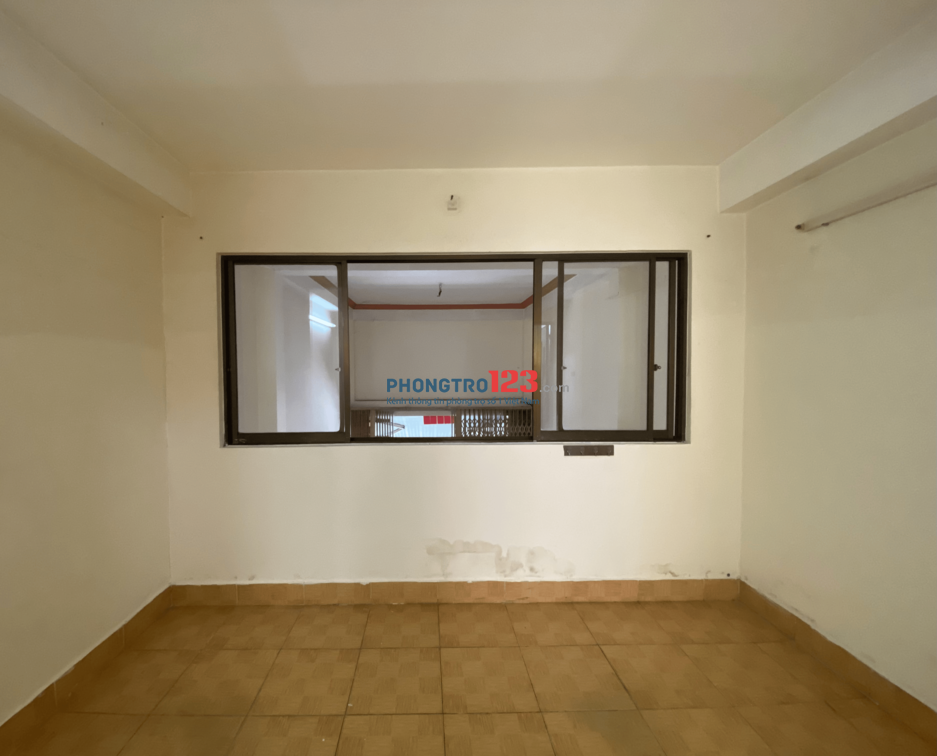 Phòng trọ 22m2 sạch đẹp tiện nghi mặt tiền đường Cao Văn Lầu, Quận 6