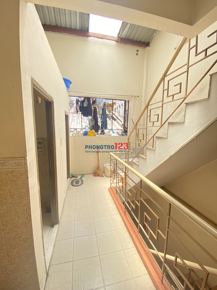 Phòng trọ 22m2 sạch đẹp tiện nghi mặt tiền đường Cao Văn Lầu, Quận 6