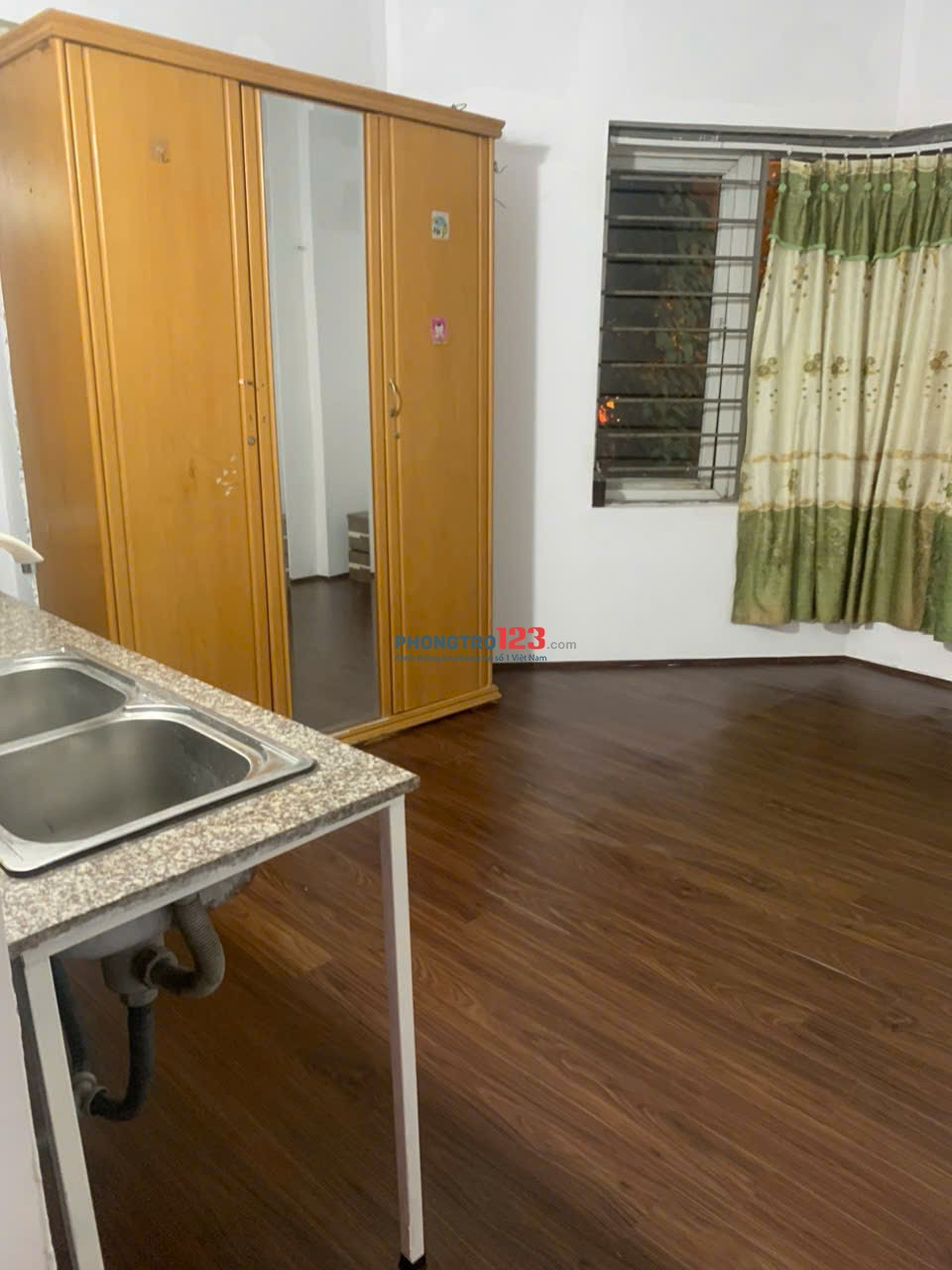 Phòng khép kín 2 phòng + 1 vệ sinh + 2 ban công thoáng