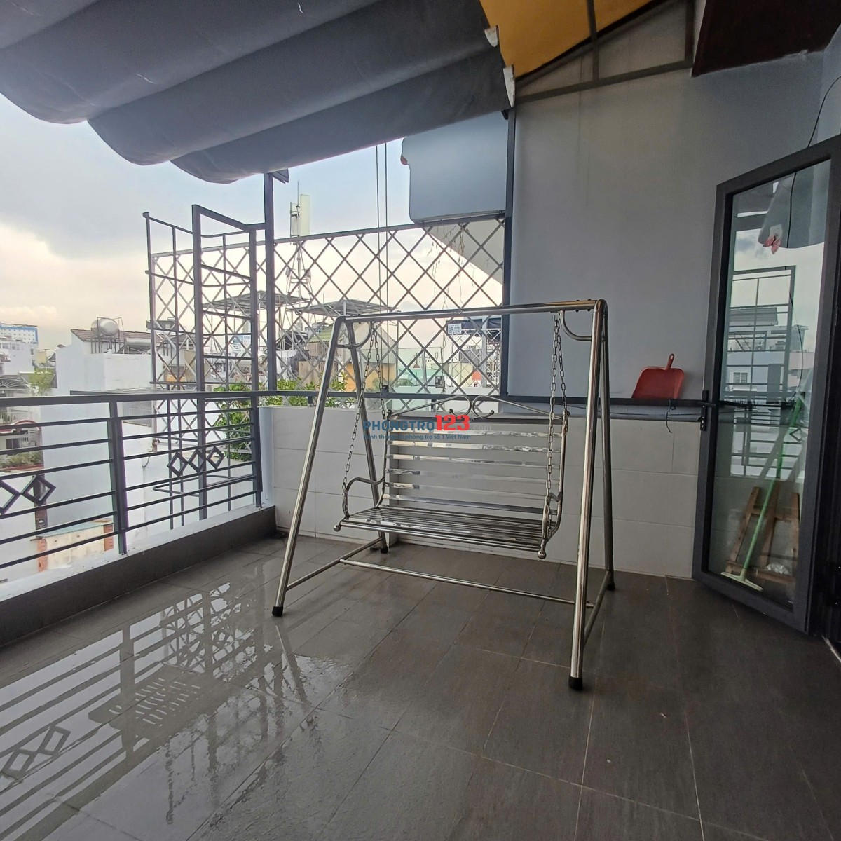 Căn Hộ 1PN Tách Bếp , Ban Công 40m2. Có Dọn Phòng, Thang Máy, Máy Giặt Riêng, Nơ Trang Long