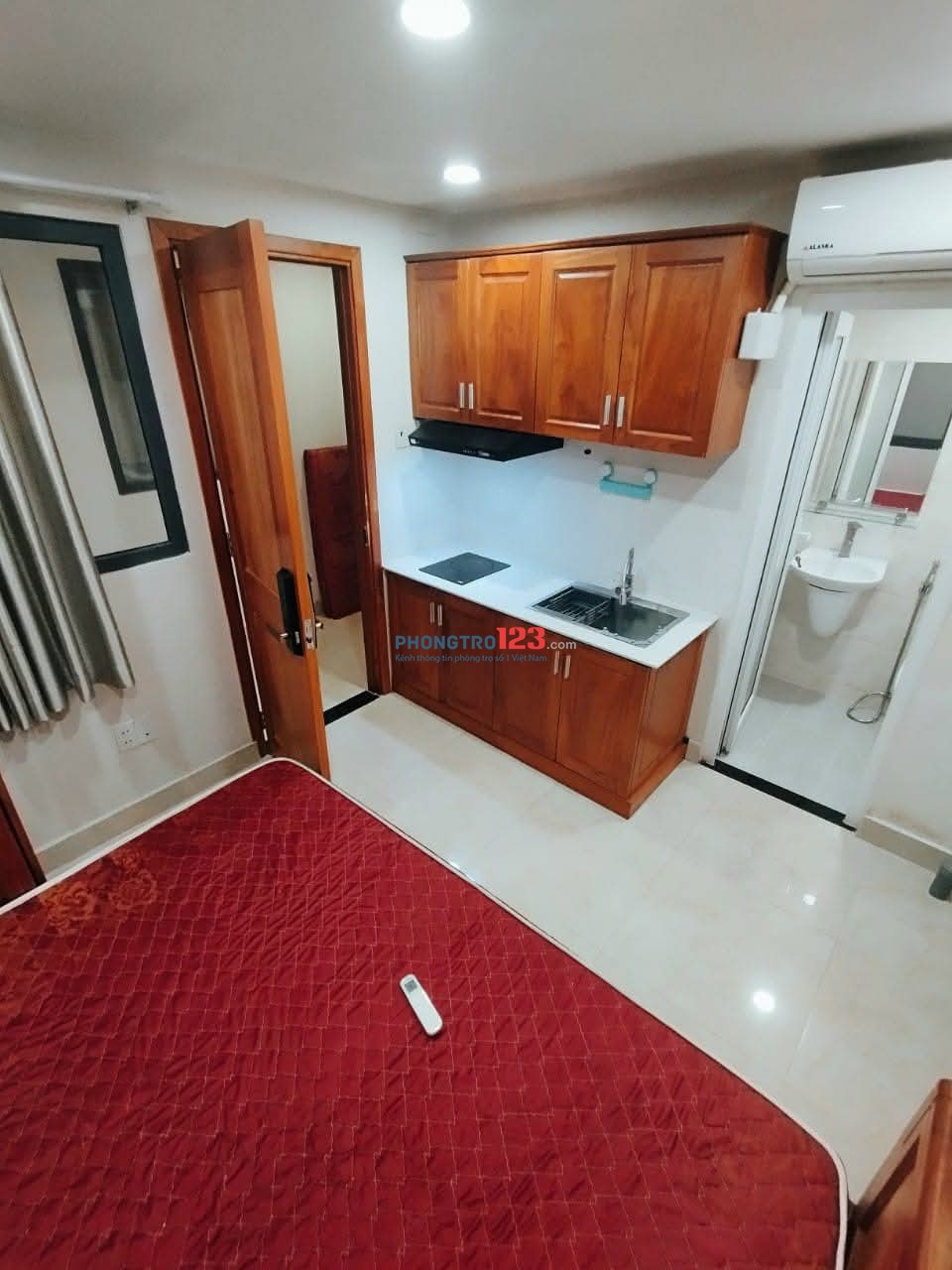 Phòng máy lạnh giá rẻ. Đường Tám Danh. P4. Q8