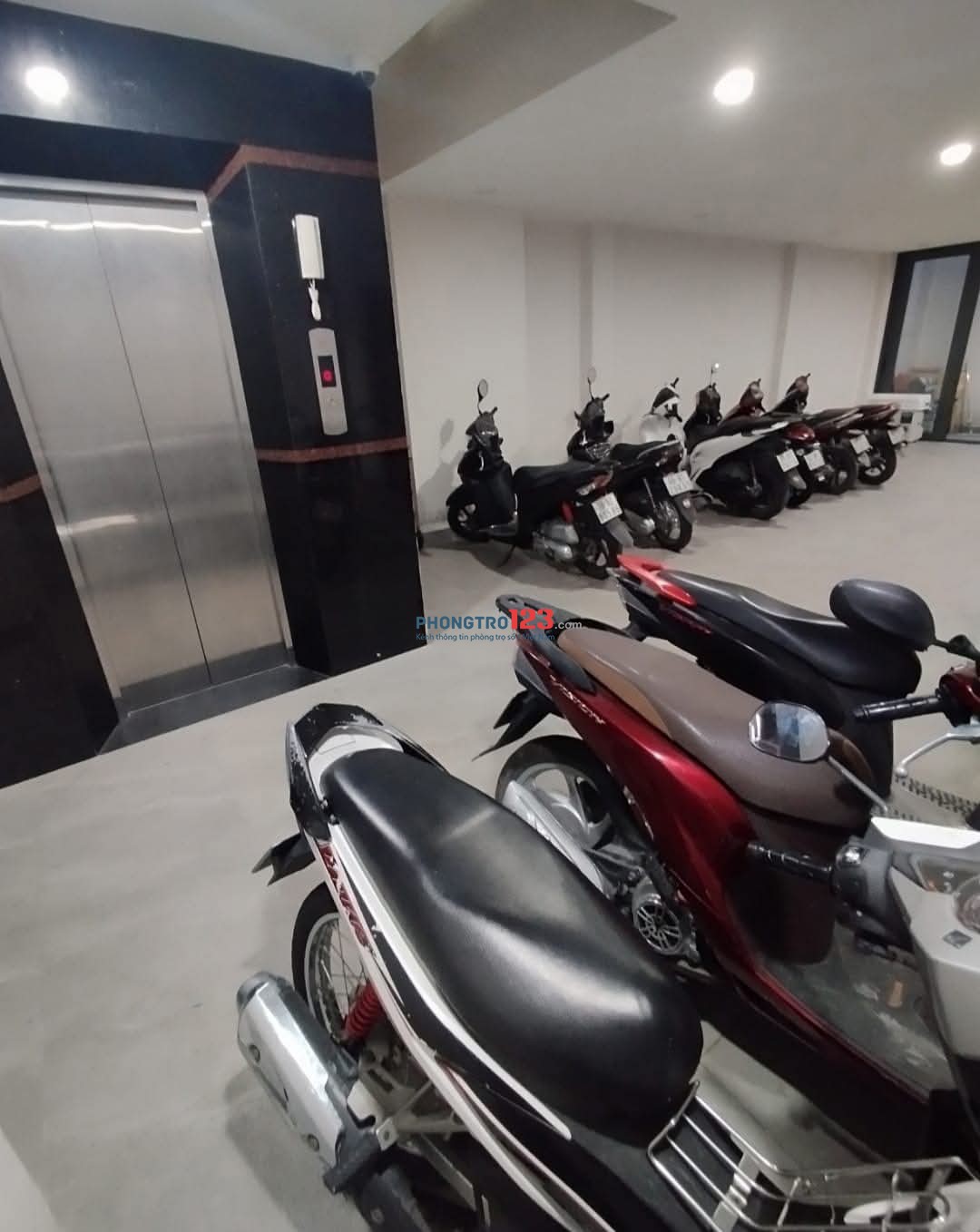 Cho thuê căn 2 phòng ngủ 2wc full nội thất rộng 50m2. Đường Tám Danh. P4. Q8