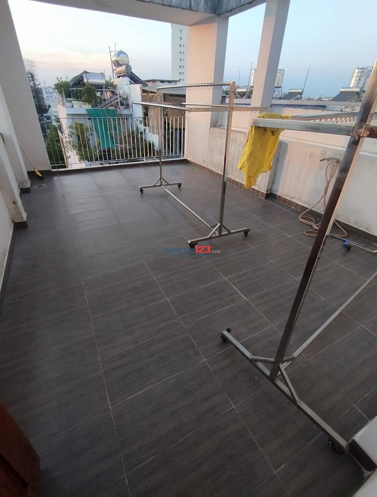 Cho thuê căn 2 phòng ngủ 2wc full nội thất rộng 50m2. Đường Tám Danh. P4. Q8