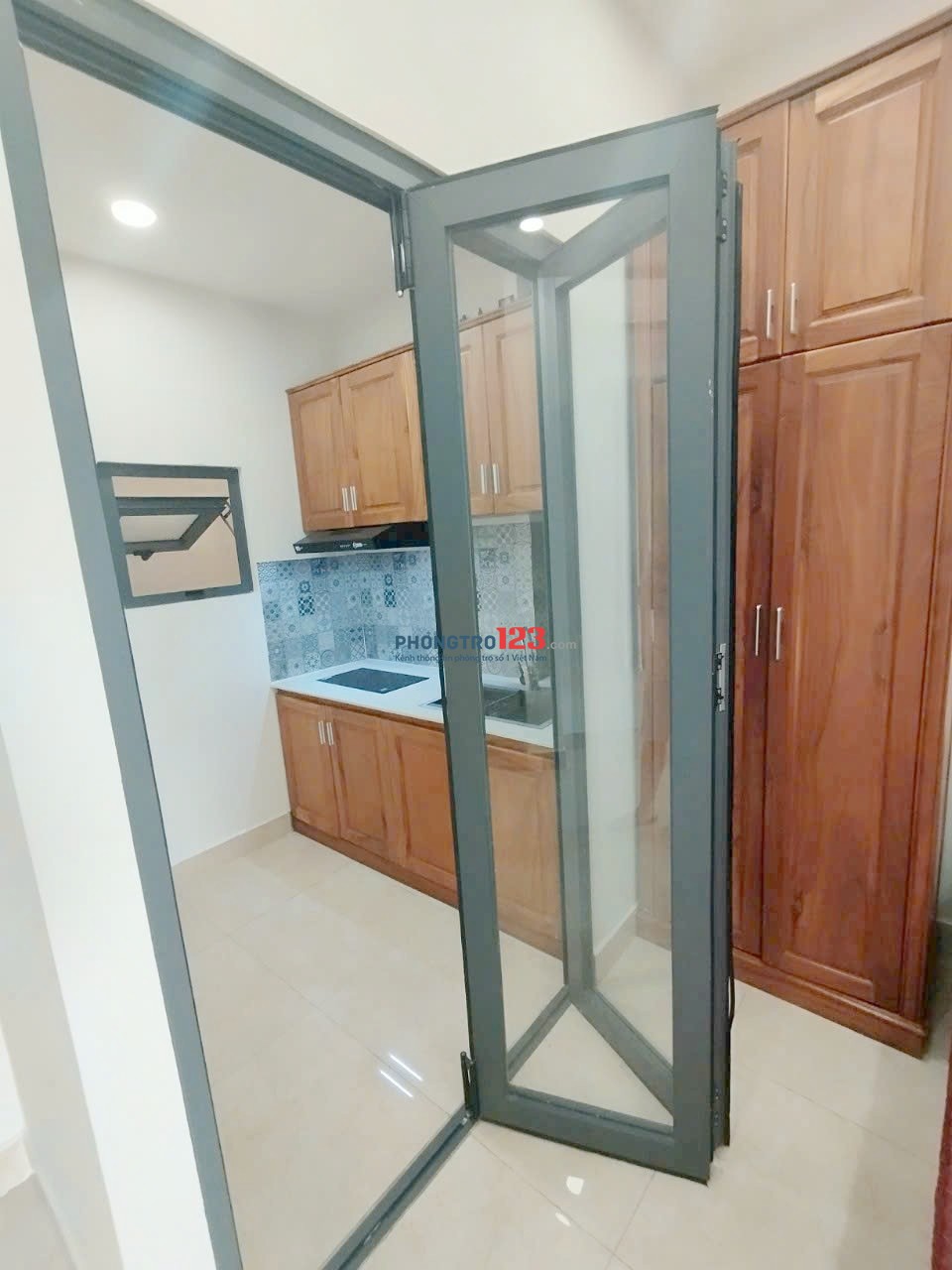 Cho thuê căn 2 phòng ngủ 2wc full nội thất rộng 50m2. Đường Tám Danh. P4. Q8