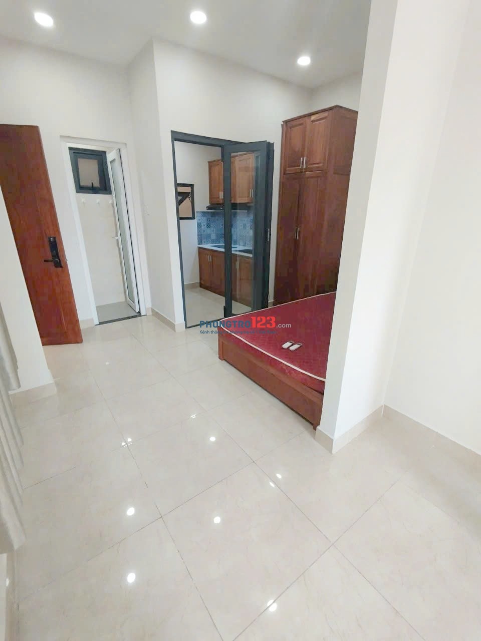 Cho thuê căn 2 phòng ngủ 2wc full nội thất rộng 50m2. Đường Tám Danh. P4. Q8
