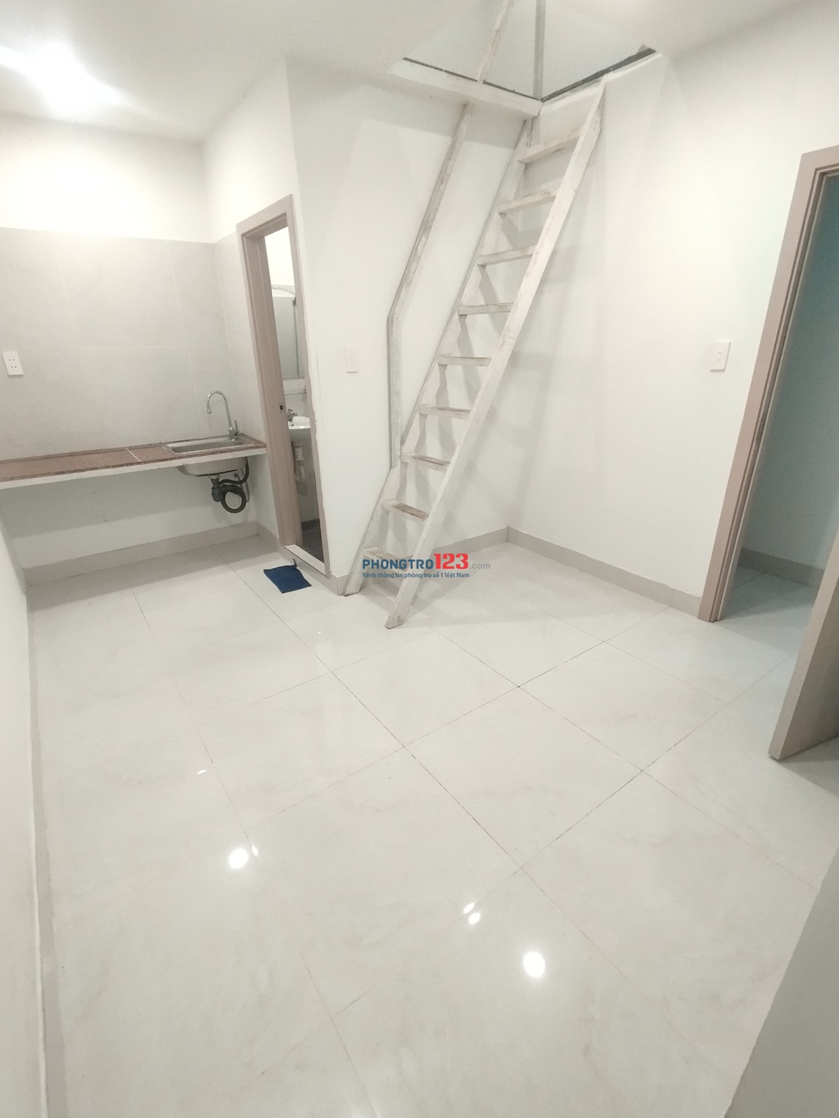 Phòng máy lạnh full gác. C13 đường Nguyễn Văn Linh
