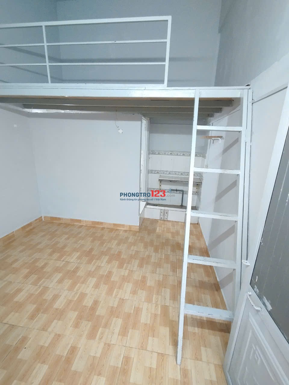Phòng máy lạnh có gác 2,6 triệu. Có Hỗ trợ cọc. Đường Số 6. P4. Q8