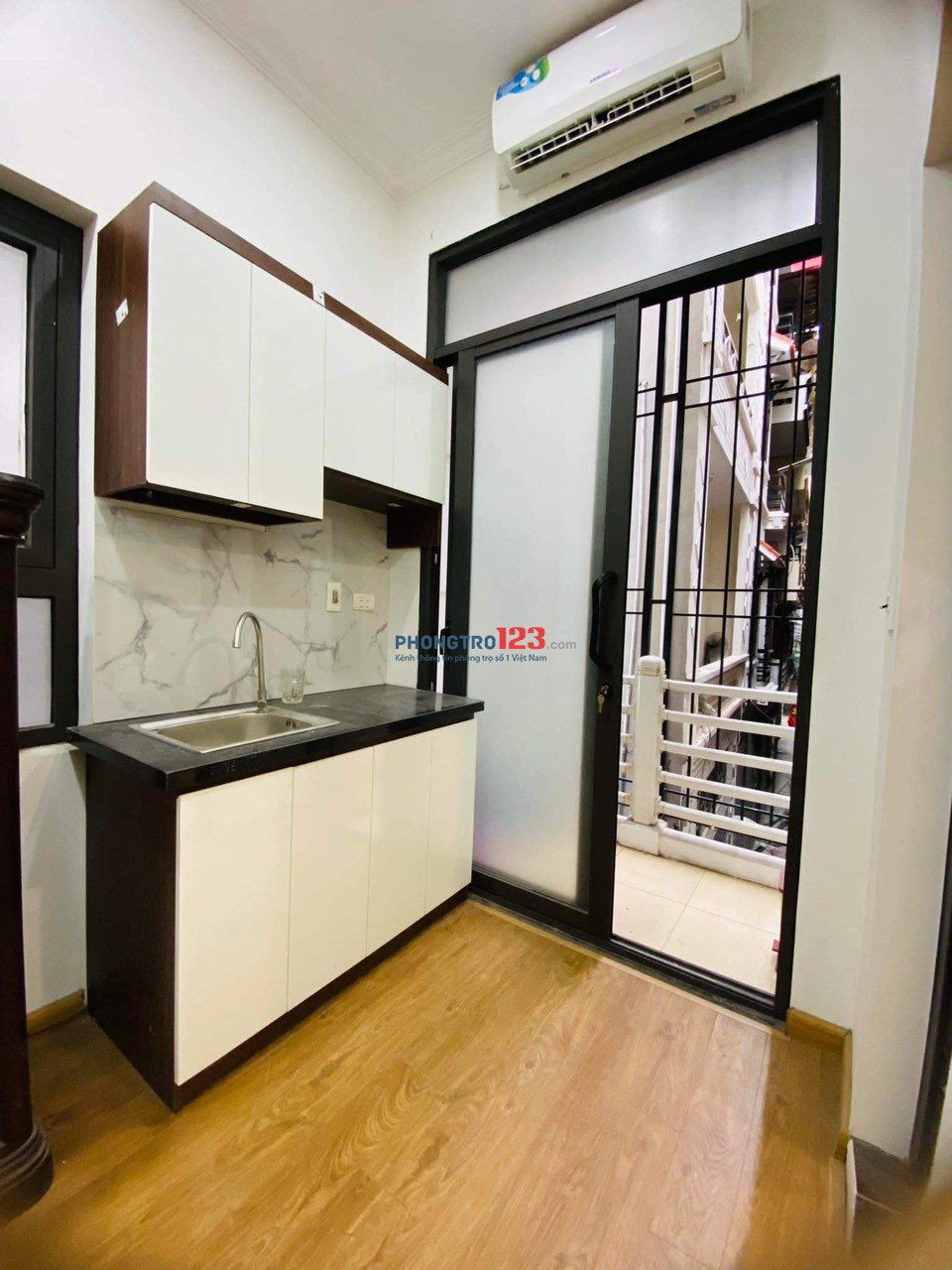 Cho thuê CCMN 30m2 Full đồ 376 Khương Đình - gần Five Star, DH Thăng Long