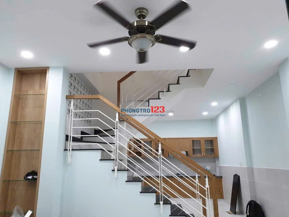 Nhà nguyên căn 4pn trần hữu trang gần hồ biểu chánh mai văn ngọc