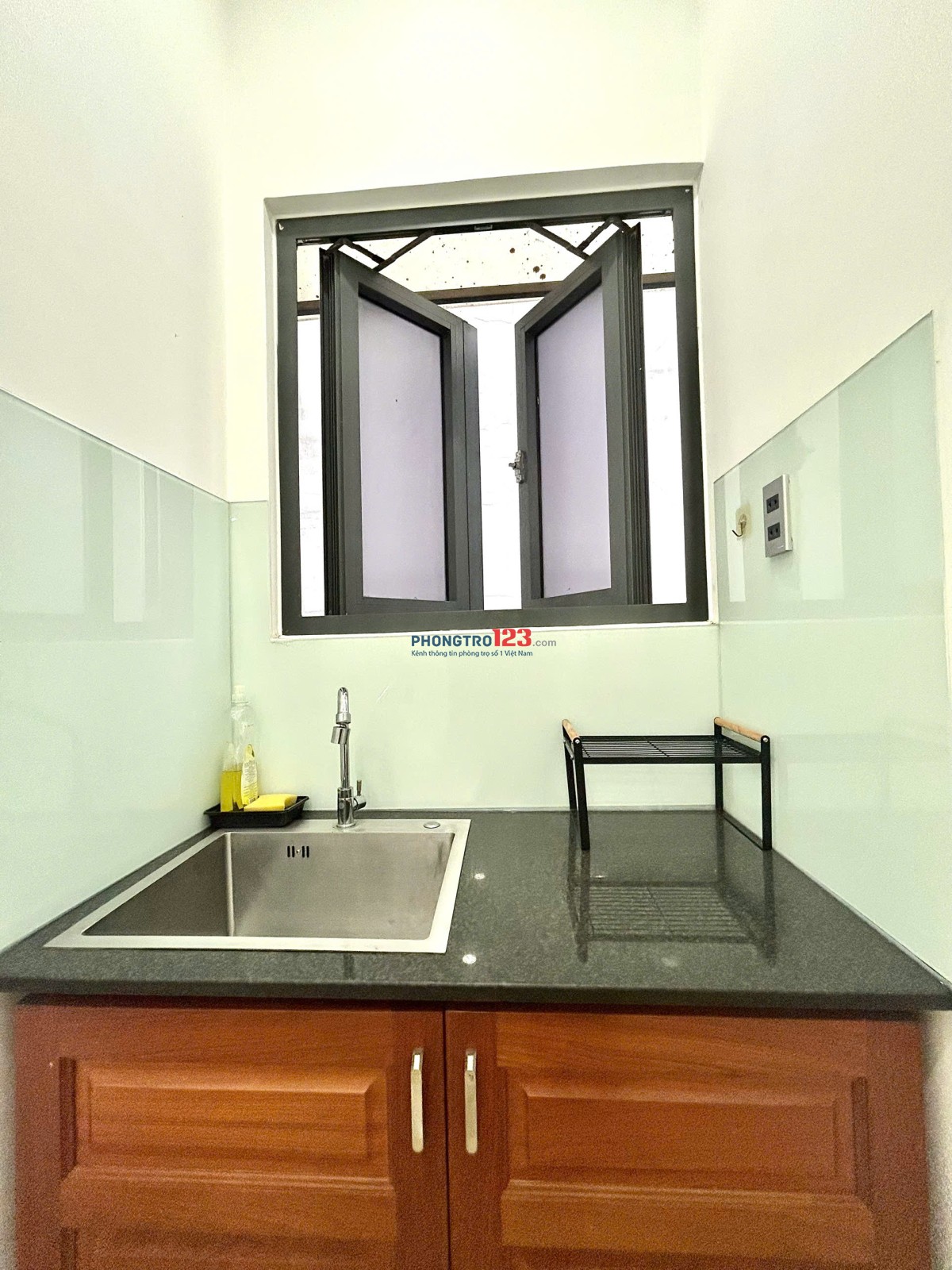 Căn Hộ Full Nội Thất - Thang Máy - Cửa Sổ - Khu Phan Xích Long - Ngã Tư Phú Nhuận