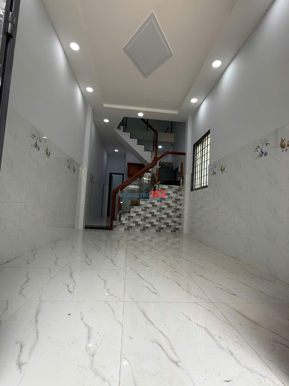 Nhà nguyên căn ni sư huỳnh liền gần lạc long quân lý thường kiệt âu cơ