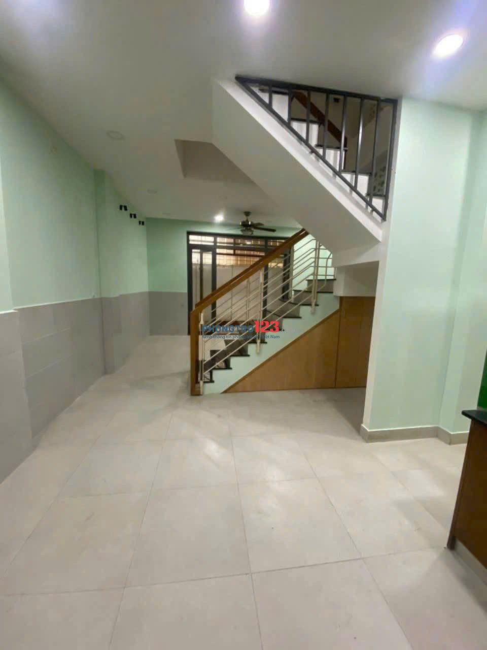 Nhà nguyên căn 4pn trần hữu trang gần hồ biểu chánh mai văn ngọc