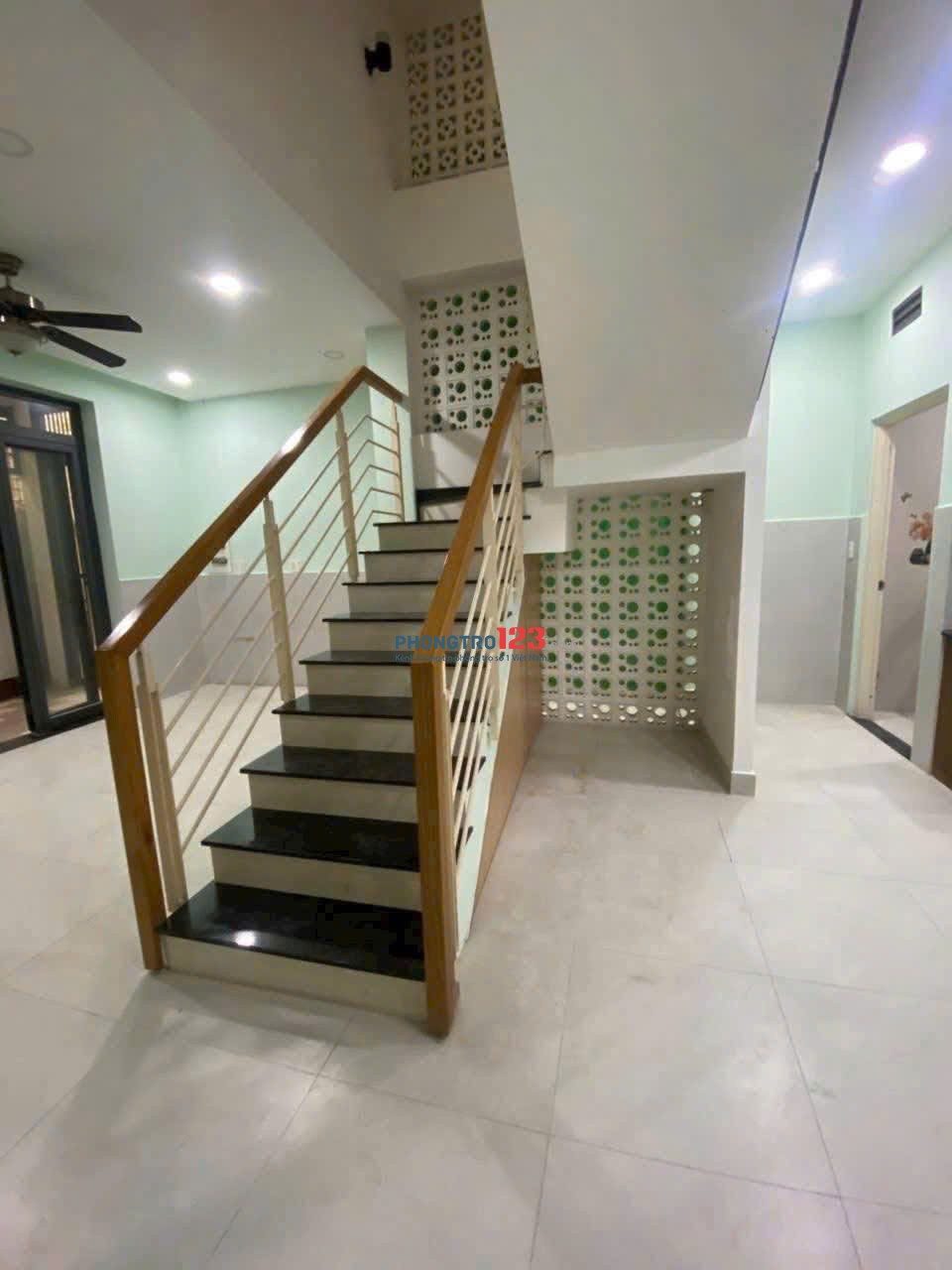 Nhà nguyên căn 4pn trần hữu trang gần hồ biểu chánh mai văn ngọc