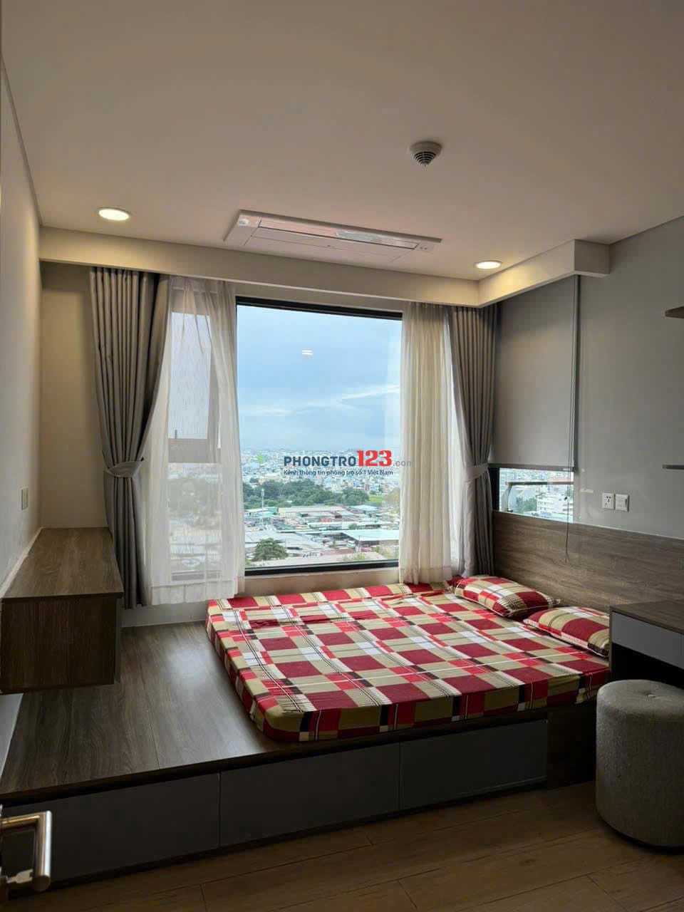 CHung cư Satra, 163 Phan Đăng Lưu, PN: 90m2, 2pn, 2wc, full NT, 17tr5