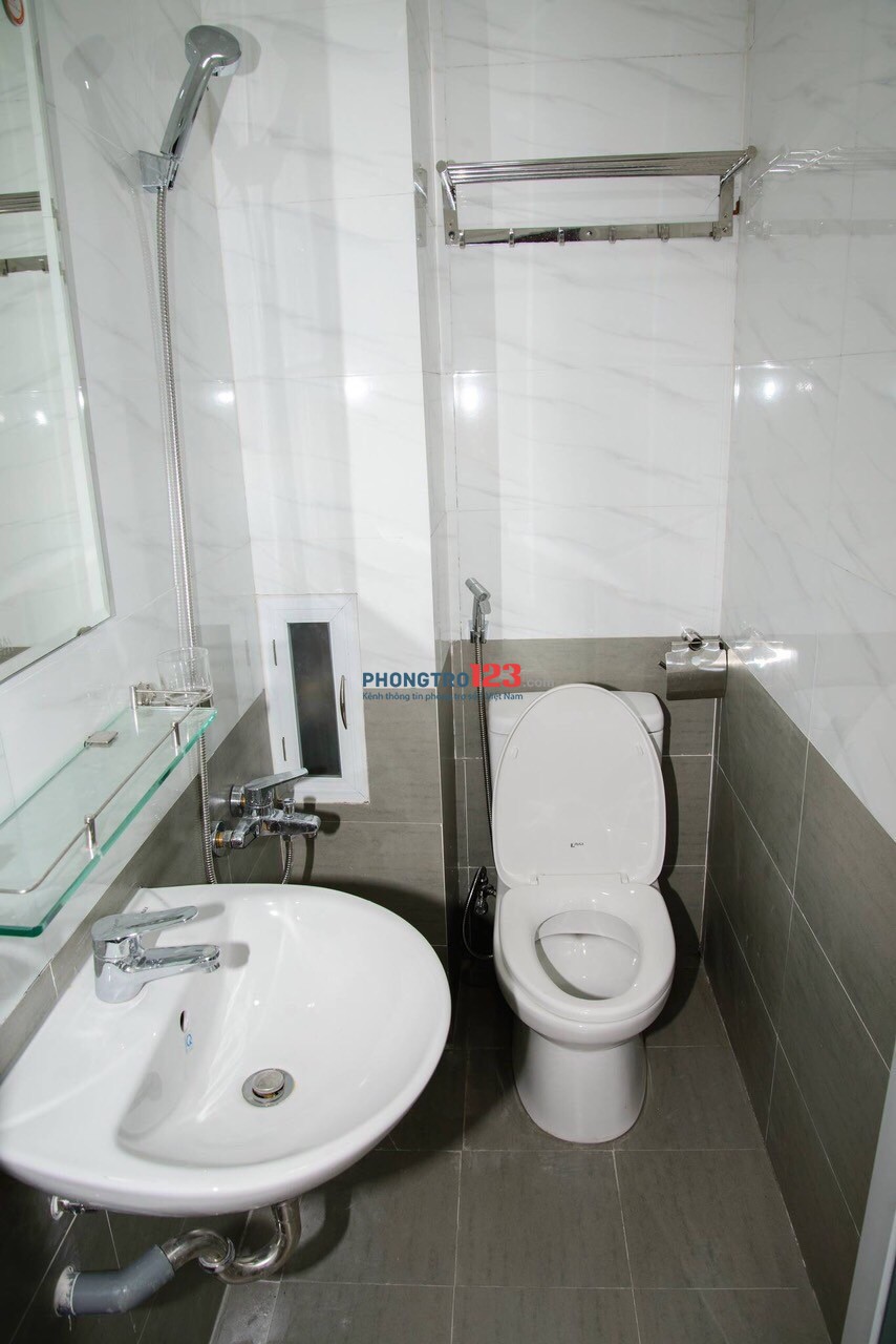 TLHouse - Phòng trọ thoáng mát 3 mặt tiền đường