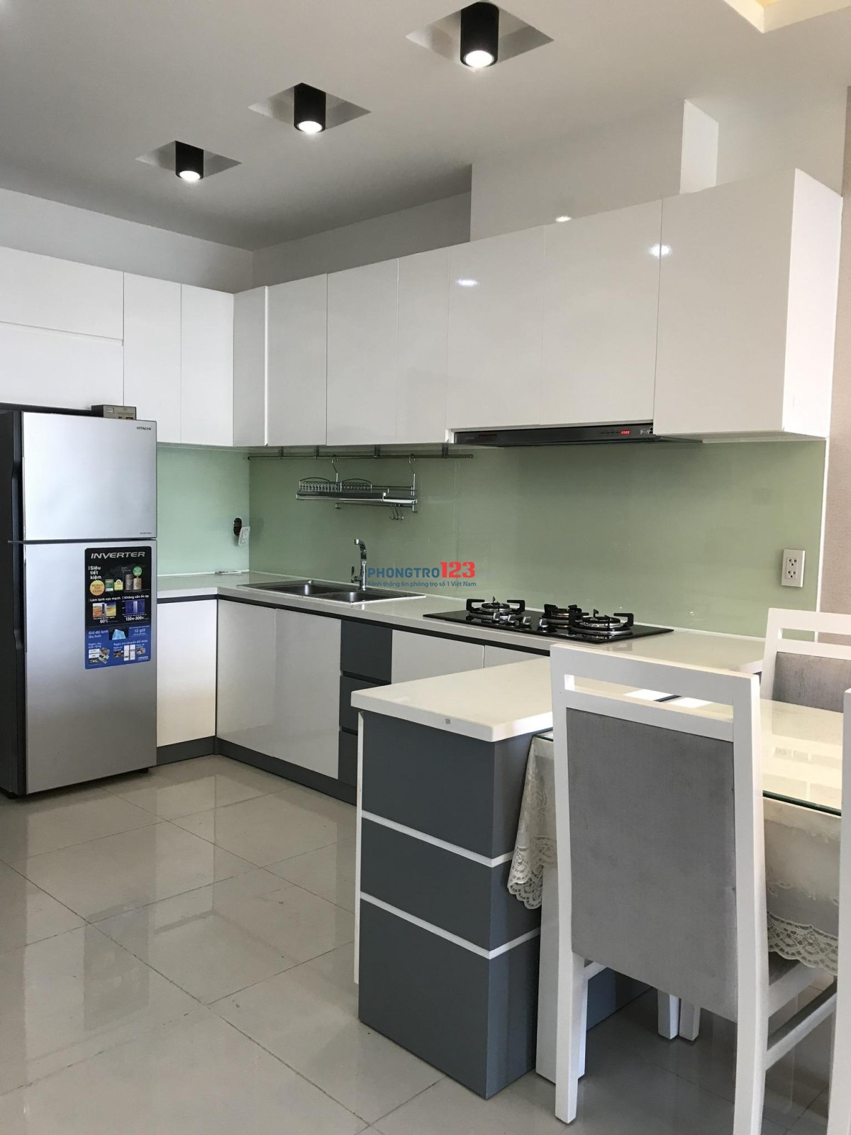 C/c Mỹ Vinh,Nguyễn T Minh Khai,Quận 3: 85m2, 2p ngủ, NTCb, 15tr/th