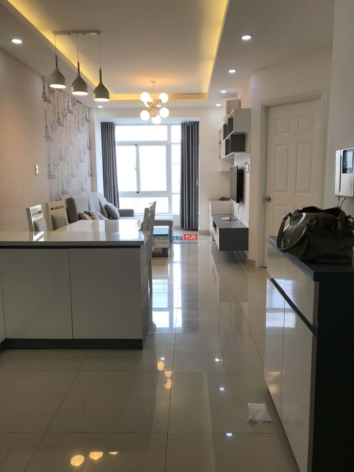 C/c Mỹ Vinh,Nguyễn T Minh Khai,Quận 3: 85m2, 2p ngủ, NTCb, 15tr/th