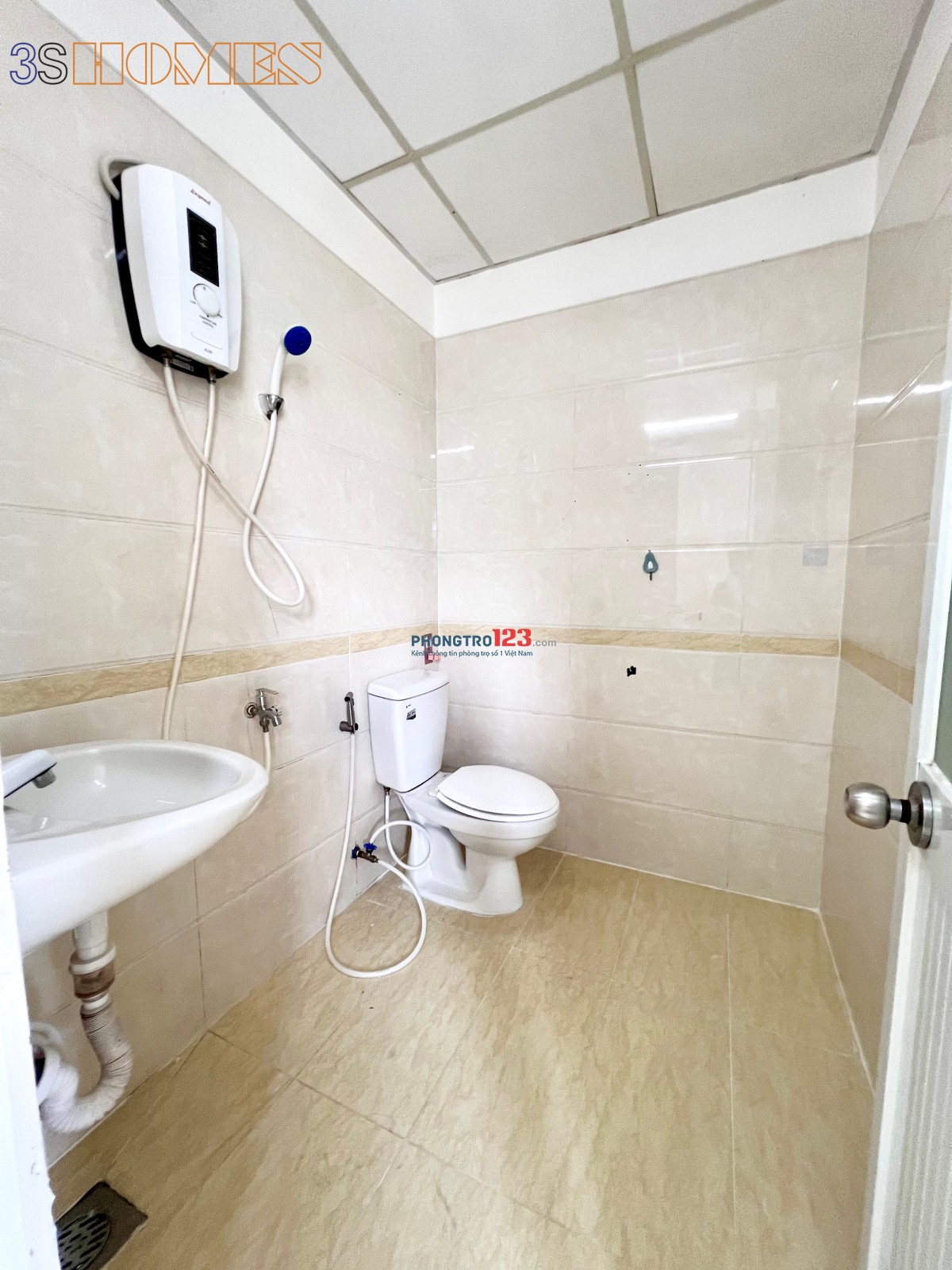 PHÒNG 2 CỬA SỔ TRỜI CỰC THOÁNG THỐNG NHẤT GIẢM 2 TRIỆU THÁNG ĐẦU