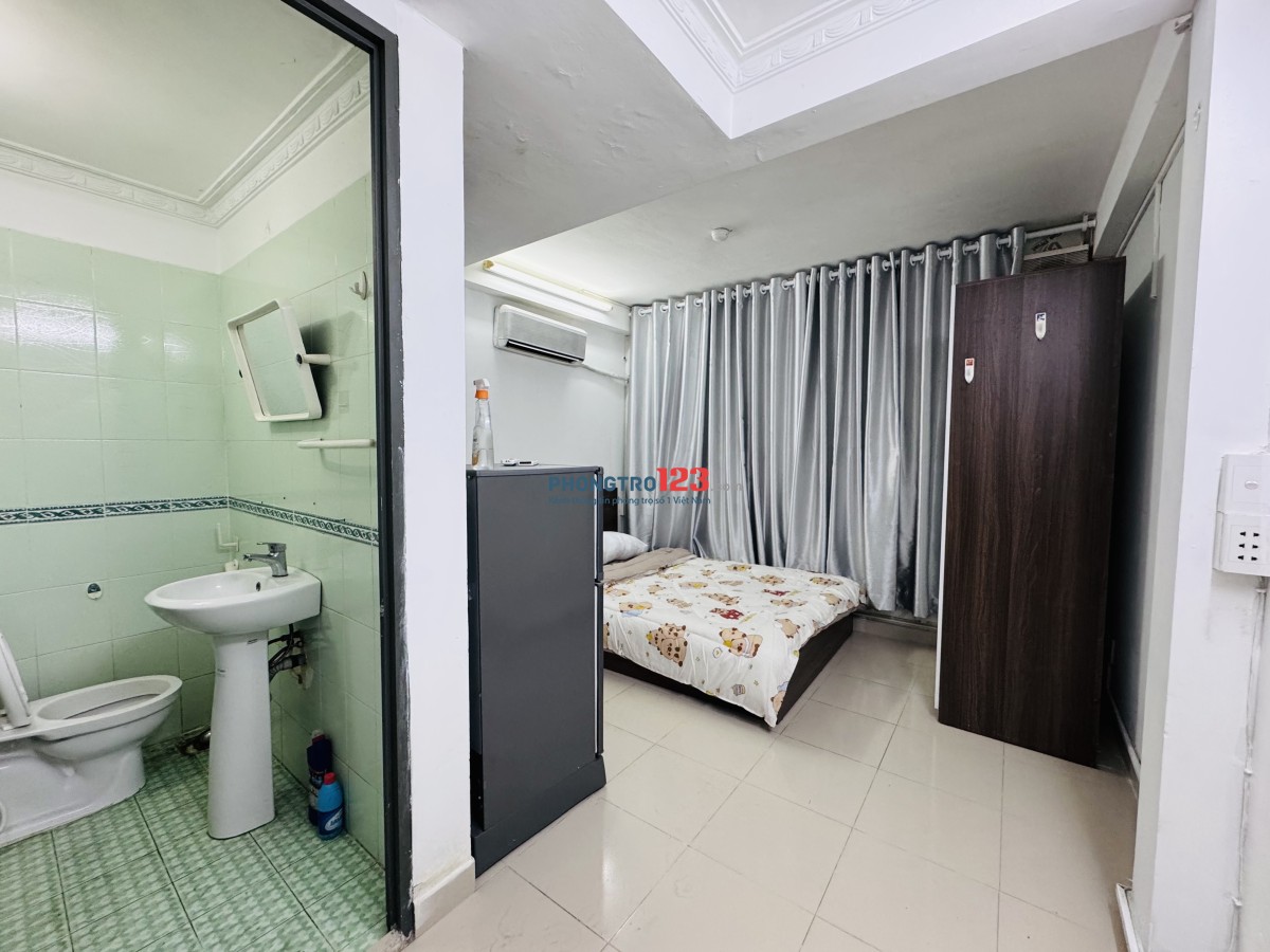 Còn phòng 15m2 đầy đủ nội thất chính chủ ngay vòng xoay nguyễn Bỉnh khiêm