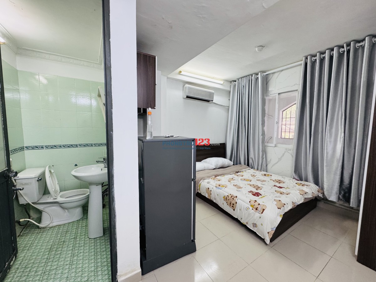 Còn phòng 15m2 đầy đủ nội thất chính chủ ngay vòng xoay nguyễn Bỉnh khiêm