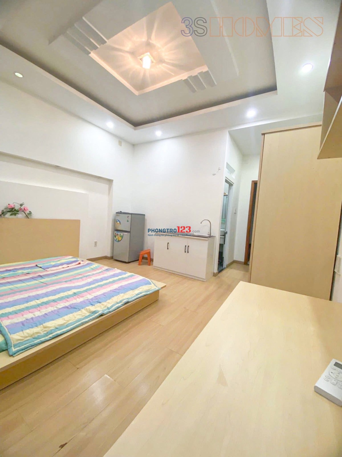 Phòng ban công- full đồ tại Tân bình siêu rẻ