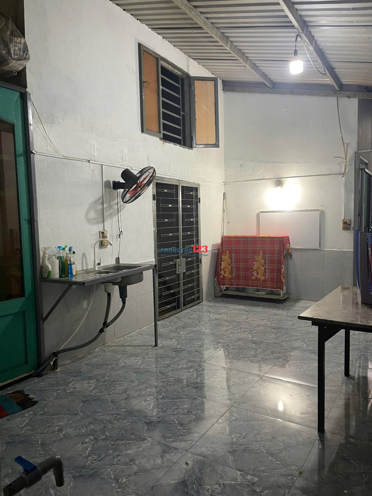Nhà cho thuê quận Gò Vấp ( Hẻm Lê Đức Thọ)