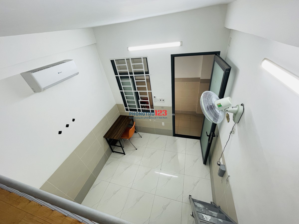 Duplex gác cao 1m6- cc mini có thang máy, máy lạnh, máy giặt chung- cửa vân tay- hầm xe